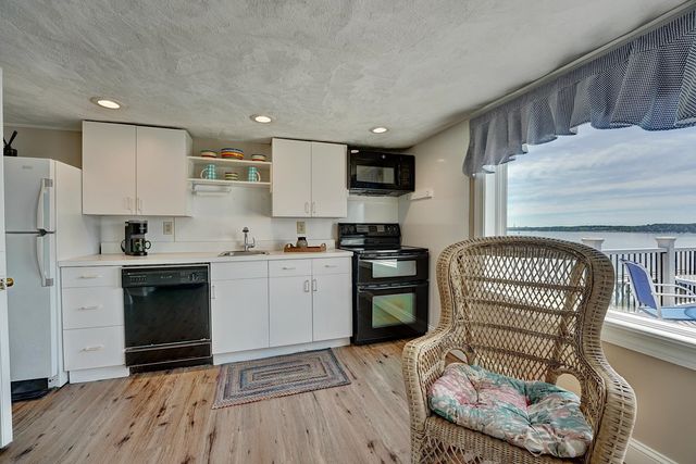 30 Cedar Point Road, Durham, NH 03824