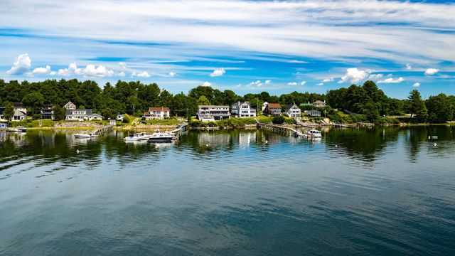 30 Cedar Point Road, Durham, NH 03824