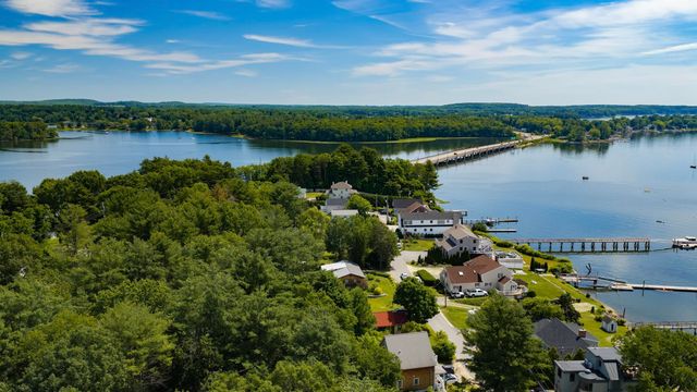 30 Cedar Point Road, Durham, NH 03824