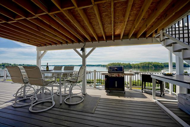 30 Cedar Point Road, Durham, NH 03824