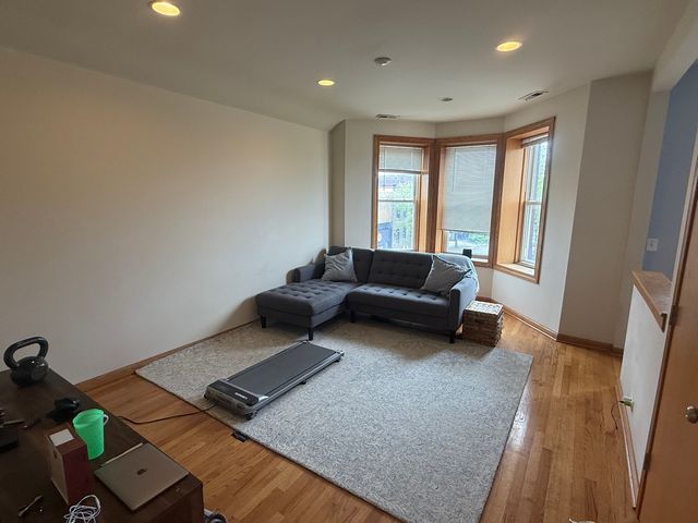 2418 N Western Avenue 3F, Chicago, IL 60647