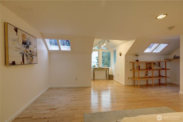 10538 48th Place NE, Kirkland, WA 98033