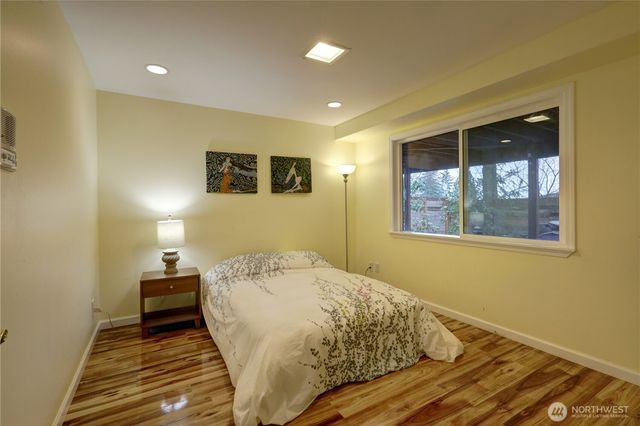 10538 48th Place NE, Kirkland, WA 98033