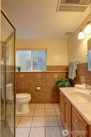 10538 48th Place NE, Kirkland, WA 98033