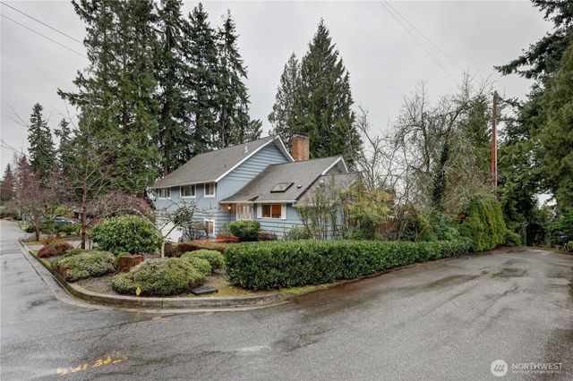 10538 48th Place NE, Kirkland, WA 98033