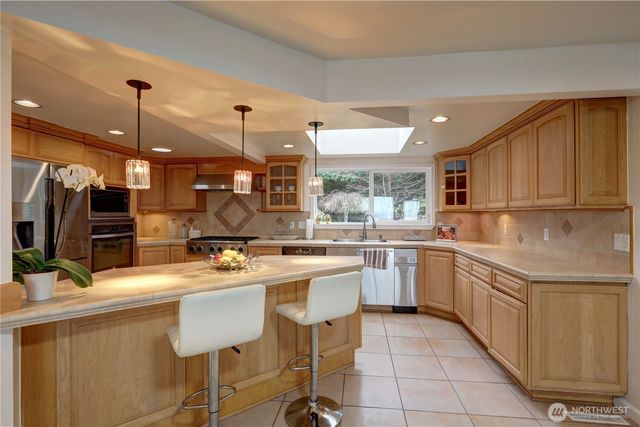 10538 48th Place NE, Kirkland, WA 98033