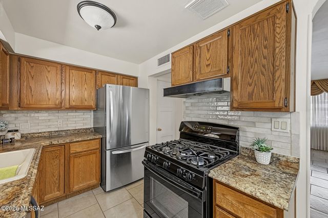 2510 E Alta Vista Street, Tucson, AZ 85716