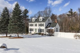 4 Faye Lane, Londonderry, NH 03053