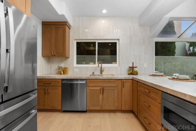 1504 Caminito Solidago, La Jolla, CA 92037