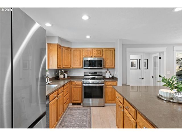 2109 N VALERI Dr, Newberg, OR 97132