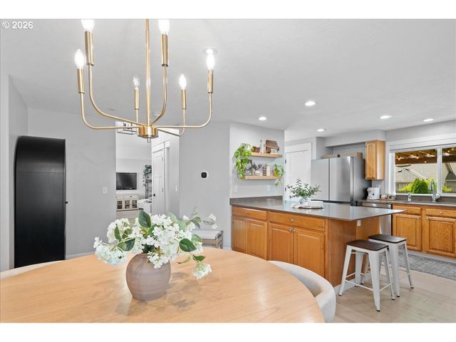 2109 N VALERI Dr, Newberg, OR 97132