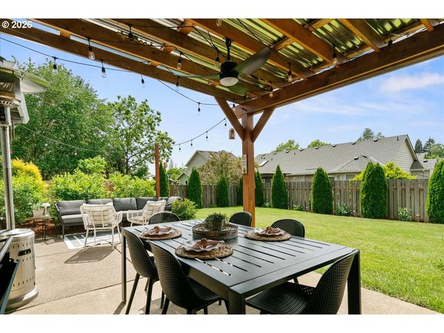 2109 N VALERI Dr, Newberg, OR 97132
