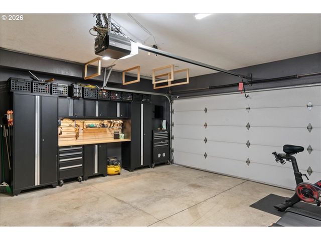 2109 N VALERI Dr, Newberg, OR 97132