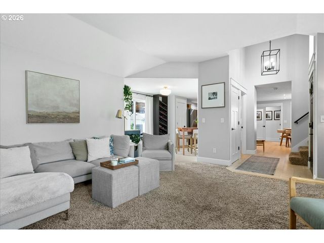 2109 N VALERI Dr, Newberg, OR 97132