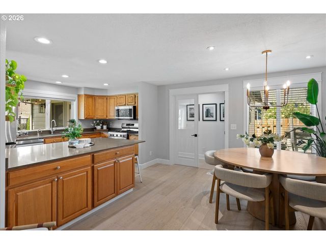 2109 N VALERI Dr, Newberg, OR 97132