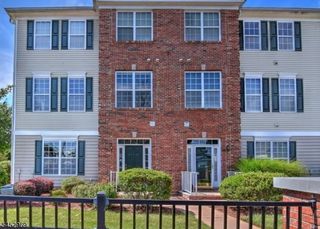 22 Tory Jack Ter, South Bound Brook Boro, NJ 08880