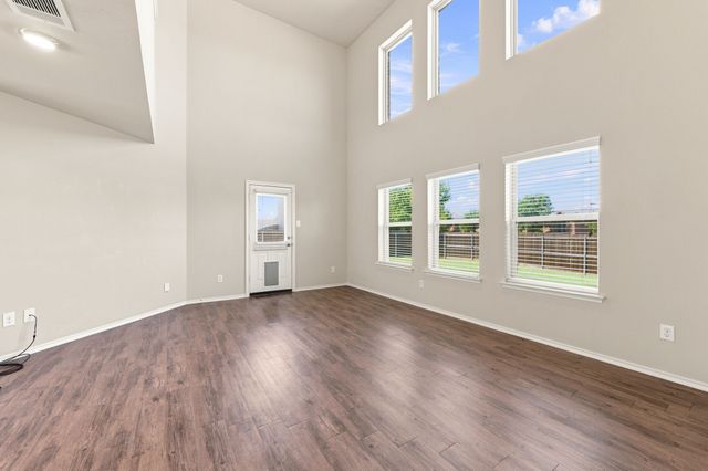 3000 Keri Drive, Lancaster, TX 75146