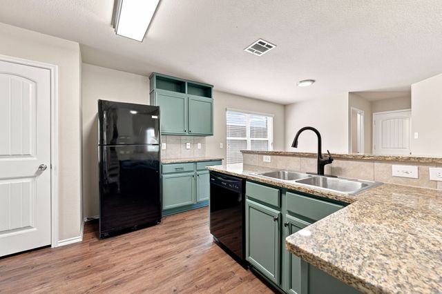 3000 Keri Drive, Lancaster, TX 75146
