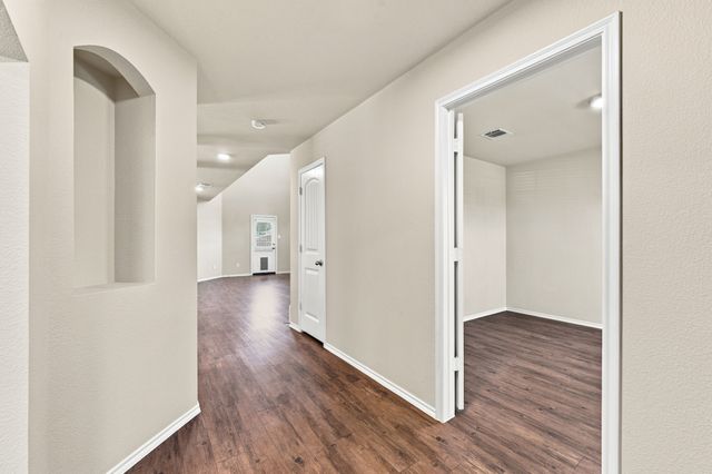 3000 Keri Drive, Lancaster, TX 75146