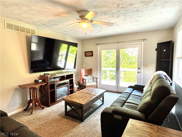 104 Woodcrest Lane, Marietta, OH 45750