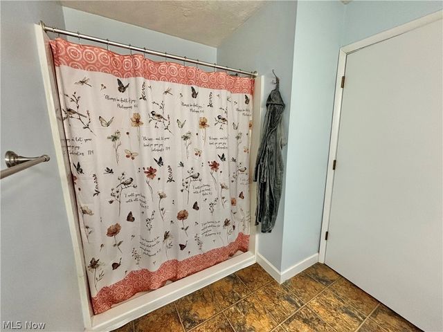104 Woodcrest Lane, Marietta, OH 45750
