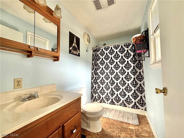104 Woodcrest Lane, Marietta, OH 45750