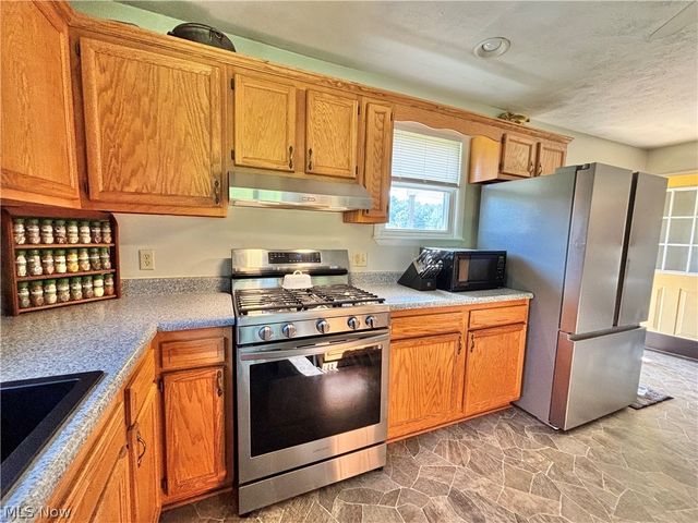 104 Woodcrest Lane, Marietta, OH 45750