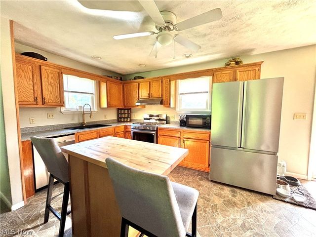 104 Woodcrest Lane, Marietta, OH 45750