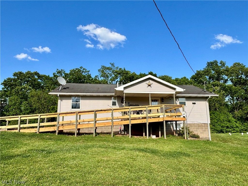 104 Woodcrest Lane, Marietta, OH 45750
