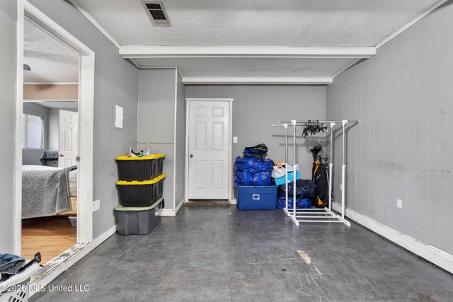 2124 Chestwood Road, Gautier, MS 39553