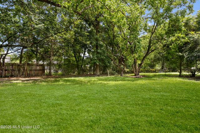 2124 Chestwood Road, Gautier, MS 39553