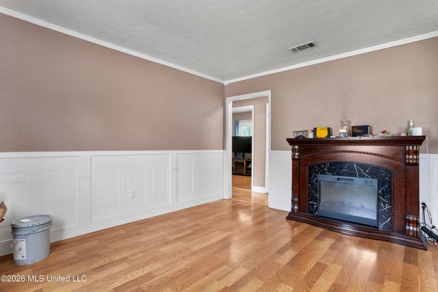 2124 Chestwood Road, Gautier, MS 39553