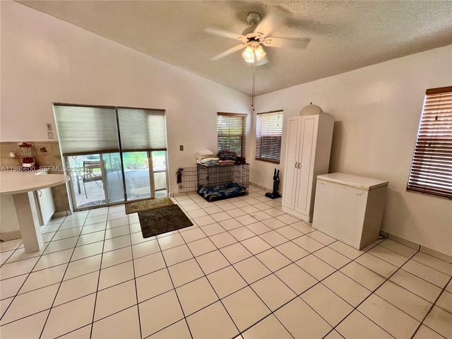 2102 NW 193rd Avenue, Pembroke Pines, FL 33029