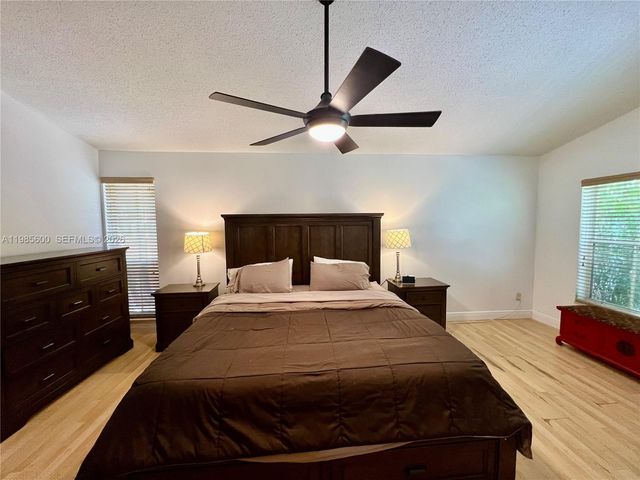 2102 NW 193rd Avenue, Pembroke Pines, FL 33029