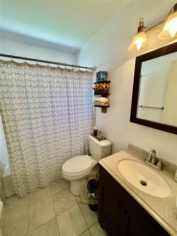 2102 NW 193rd Avenue, Pembroke Pines, FL 33029
