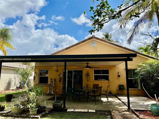 2102 NW 193rd Avenue, Pembroke Pines, FL 33029
