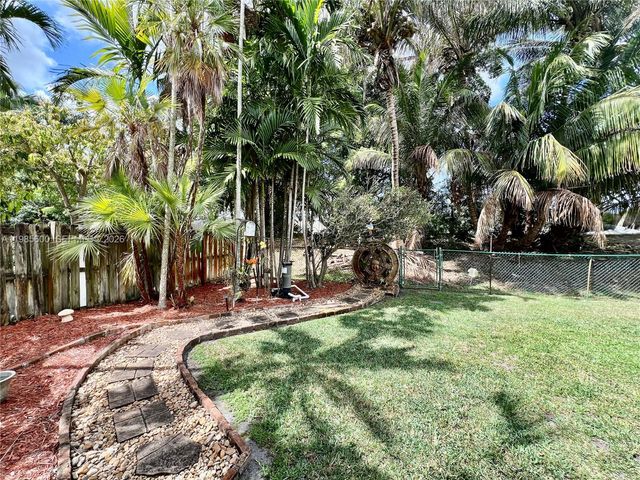 2102 NW 193rd Avenue, Pembroke Pines, FL 33029