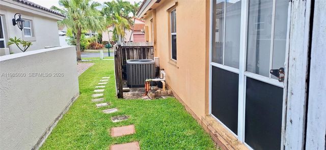 2102 NW 193rd Avenue, Pembroke Pines, FL 33029