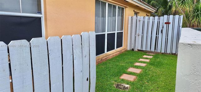 2102 NW 193rd Avenue, Pembroke Pines, FL 33029