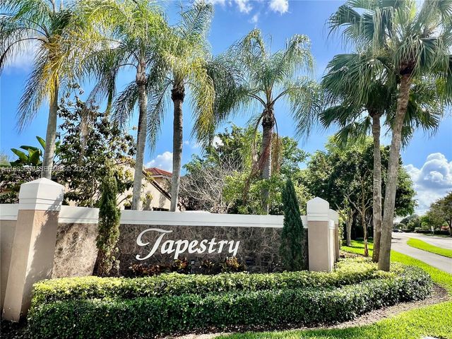 2102 NW 193rd Avenue, Pembroke Pines, FL 33029