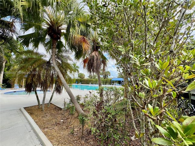2102 NW 193rd Avenue, Pembroke Pines, FL 33029