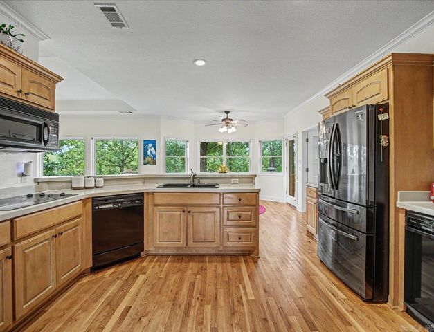 200 Gardens Gate Circle, Hot Springs, AR 71913