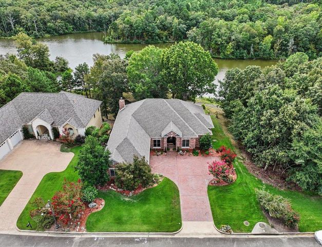 200 Gardens Gate Circle, Hot Springs, AR 71913