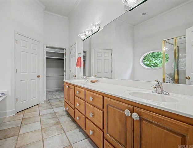 200 Gardens Gate Circle, Hot Springs, AR 71913