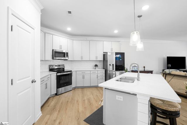 500 Pennystone Lane, Simpsonville, SC 29681