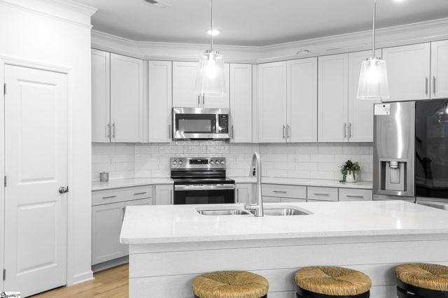 500 Pennystone Lane, Simpsonville, SC 29681