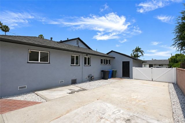 1030 S Pricedale, West Covina, CA 91790