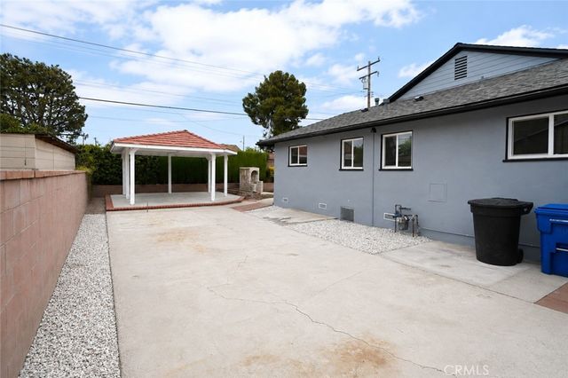 1030 S Pricedale, West Covina, CA 91790