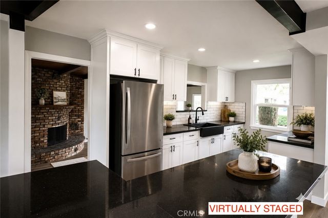 1030 S Pricedale, West Covina, CA 91790