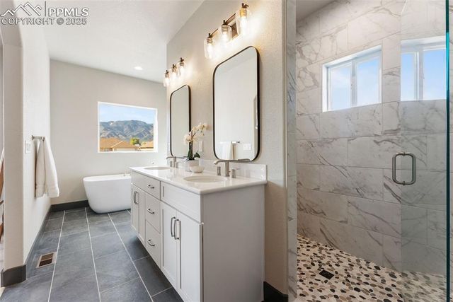 438 Miners Road, Canon City, CO 81212